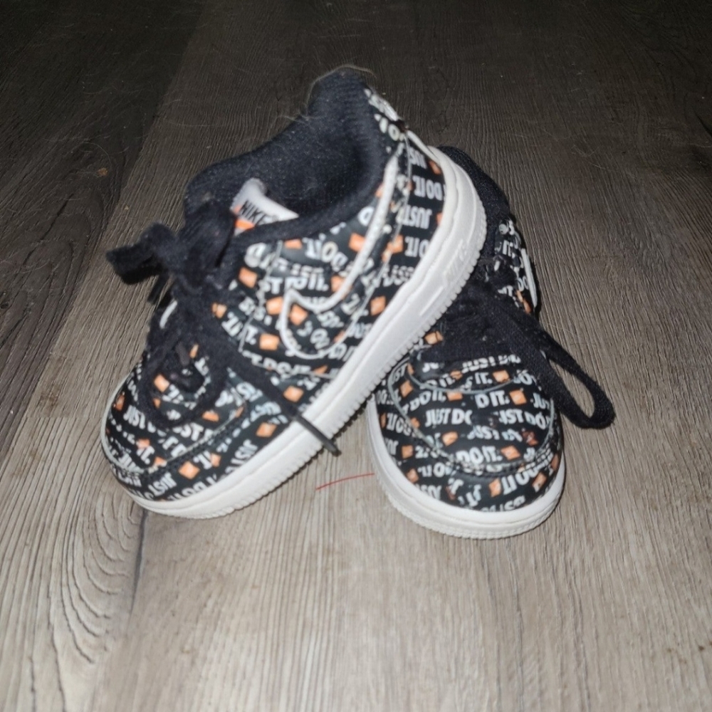 Boys nike sneakers